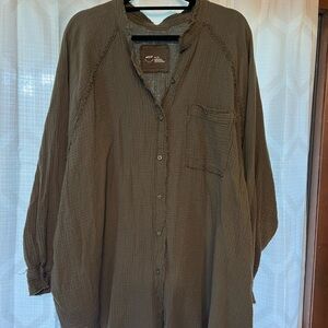 Aerie button down shirt